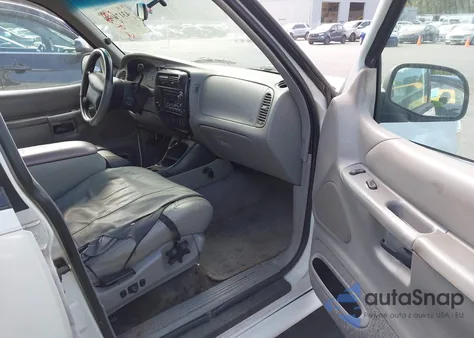 2000 Ford Explorer Xlt из США, поврежденный, VIN 1FMDU63E6YUA99374